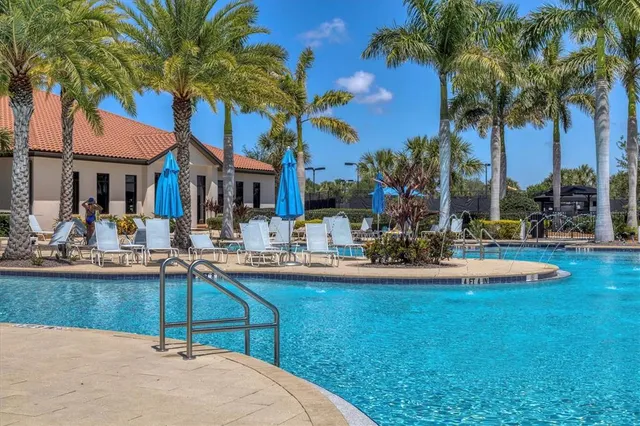 $1,050,000 | 10805 Whisk Fern Drive, Venice, FL 34293