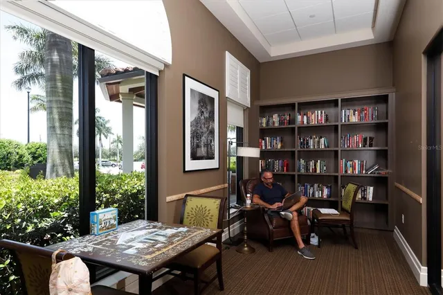 $1,050,000 | 10805 Whisk Fern Drive, Venice, FL 34293