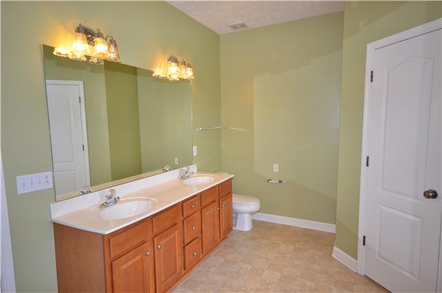 951 South Ridge Trail Clarksville, TN 37043 - Photo 8 of 17 Large Master Bath with Double vanities