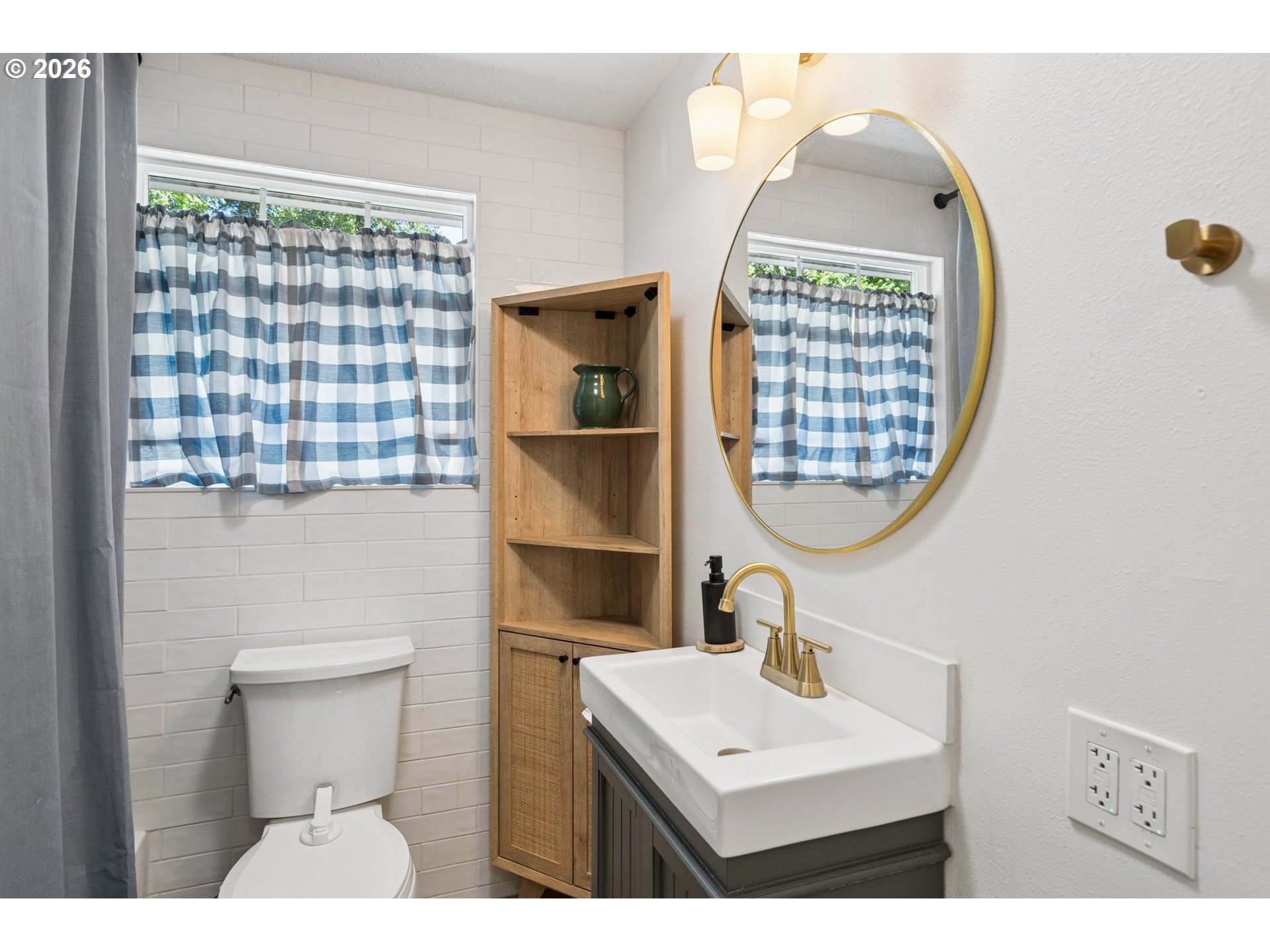 10835 Southwest 39th Avenue Portland, OR 97219 - Photo 25 of 43