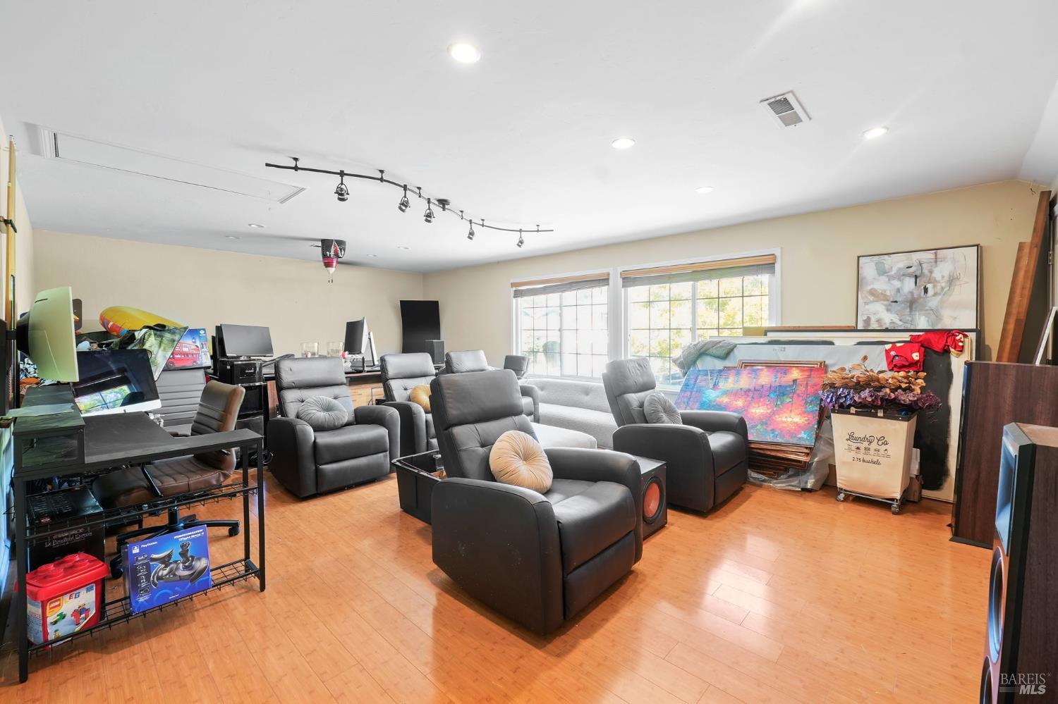 5260 San Luis Avenue Santa Rosa, CA 95409 - Photo 36 of 48