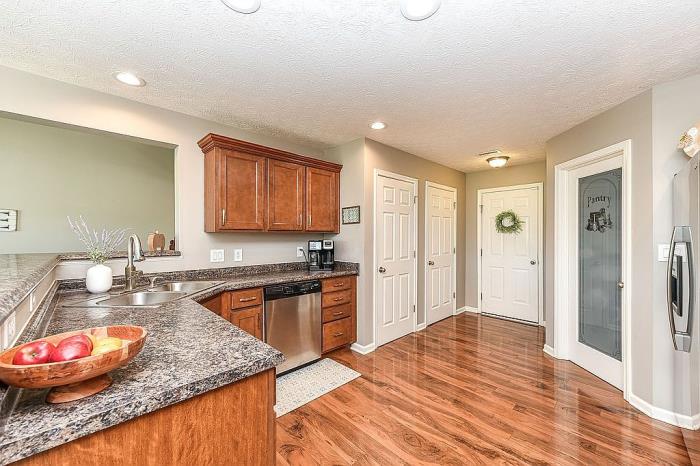 3391 Roundlake Lane Whitestown, IN 46075 - Photo 6 of 34