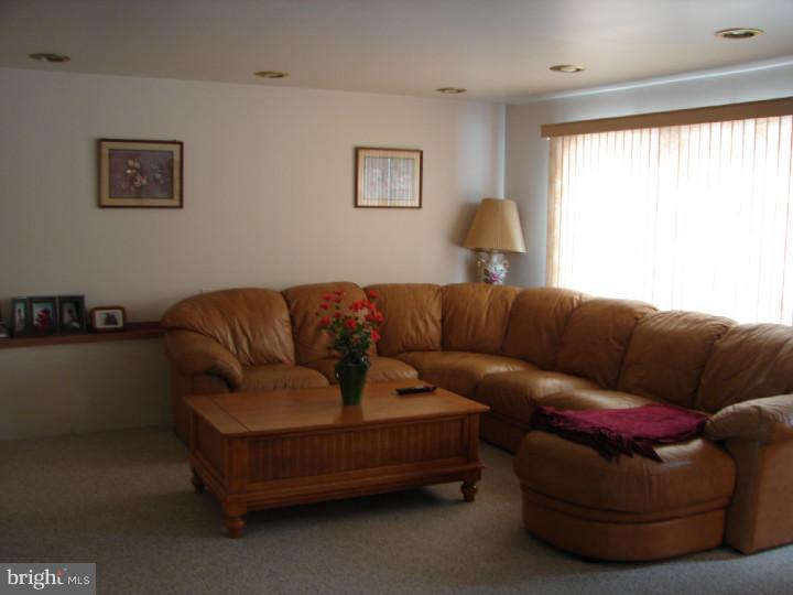 591 Kismet Road Philadelphia, PA 19115 - Photo 4 of 16 Great Room