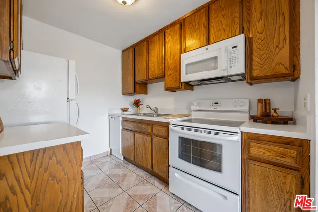 $449,000 | 5820 Benner Street, Unit 106, Los Angeles, CA 90042