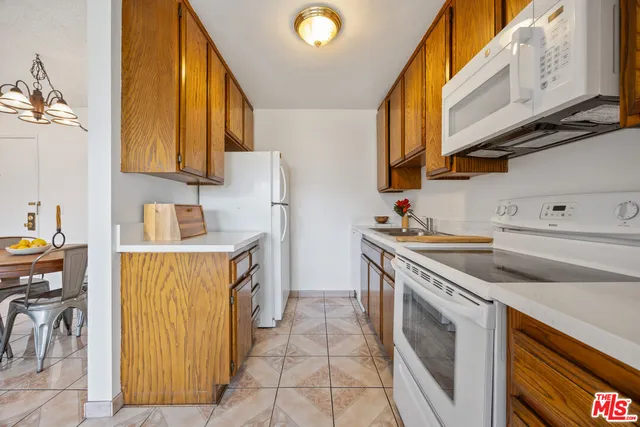 $449,000 | 5820 Benner Street, Unit 106, Los Angeles, CA 90042