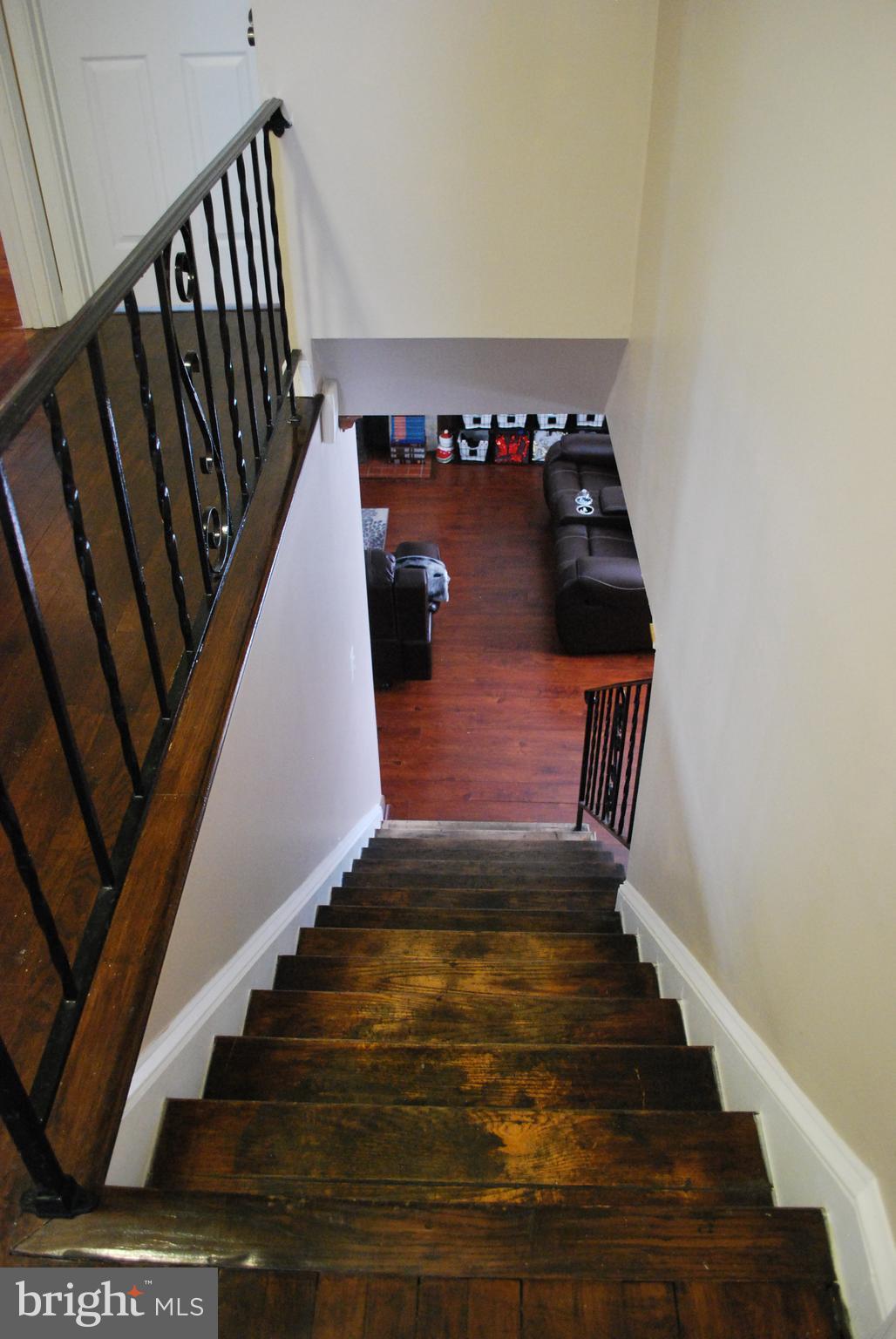 6721 Amherst Road Bryans Road, MD 20616 - Photo 16 of 29 Stairwell