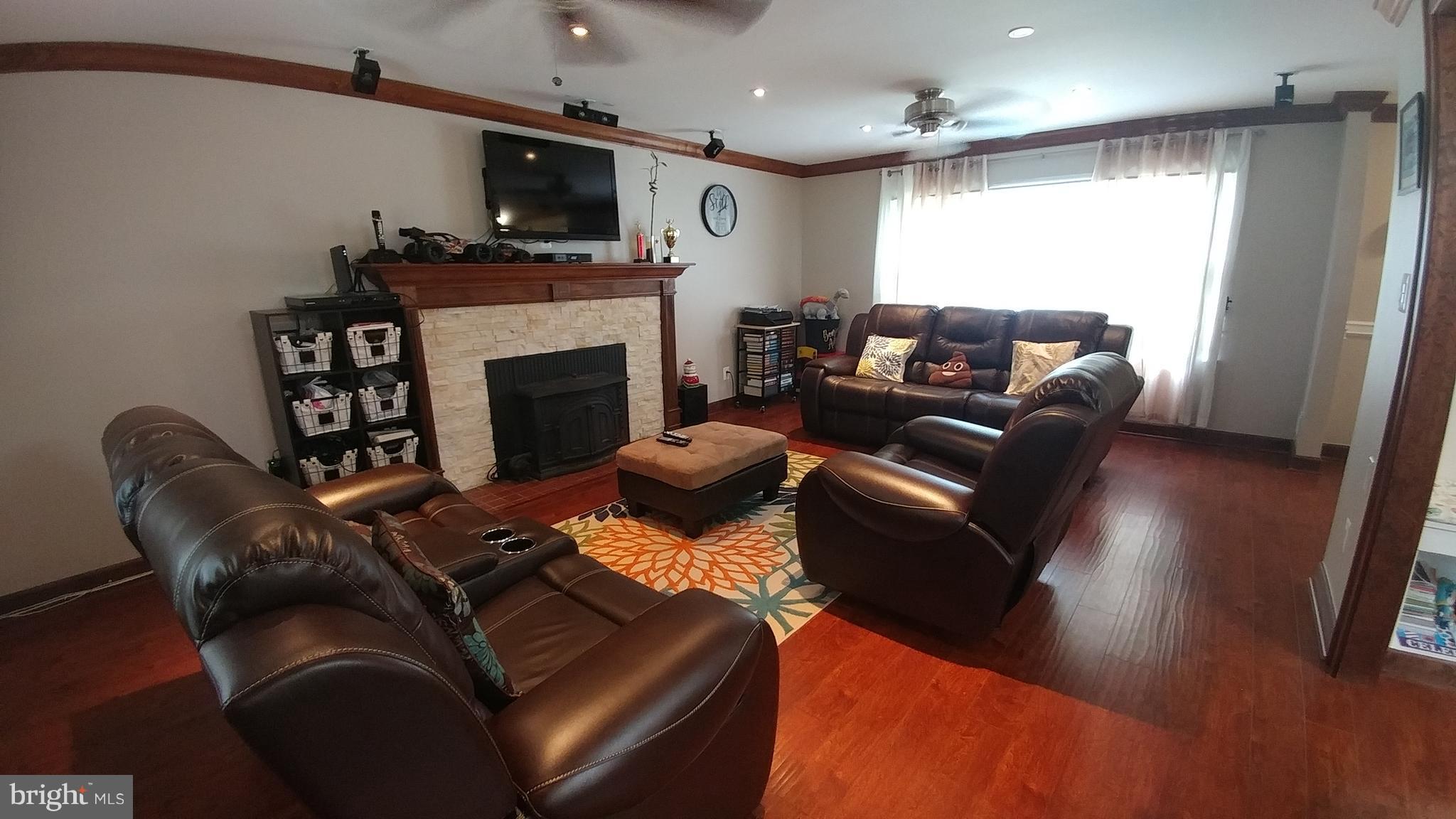 6721 Amherst Road Bryans Road, MD 20616 - Photo 5 of 29 Family Room