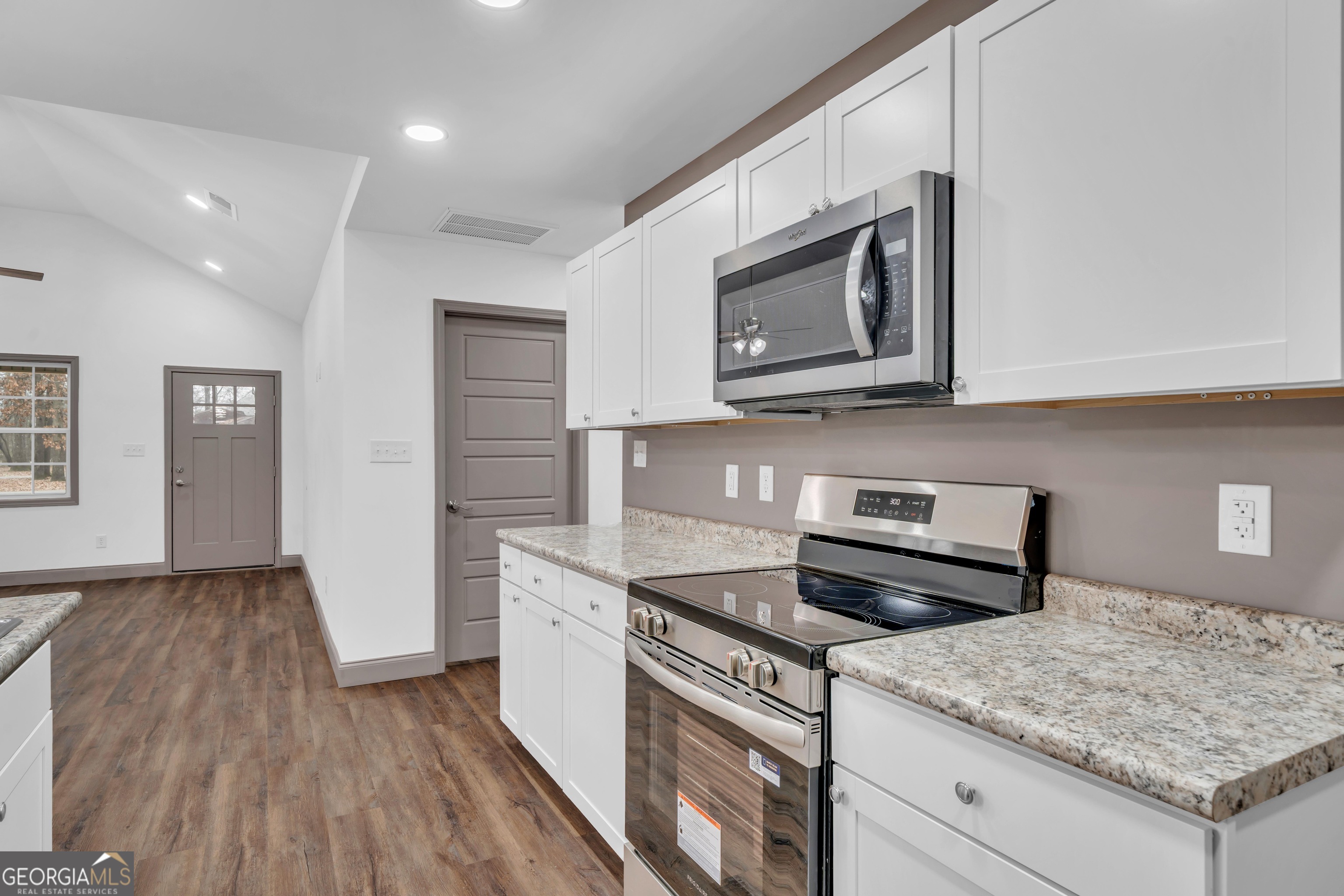 120 Dewey Street Warner Robins, GA 31093 - Photo 12 of 34