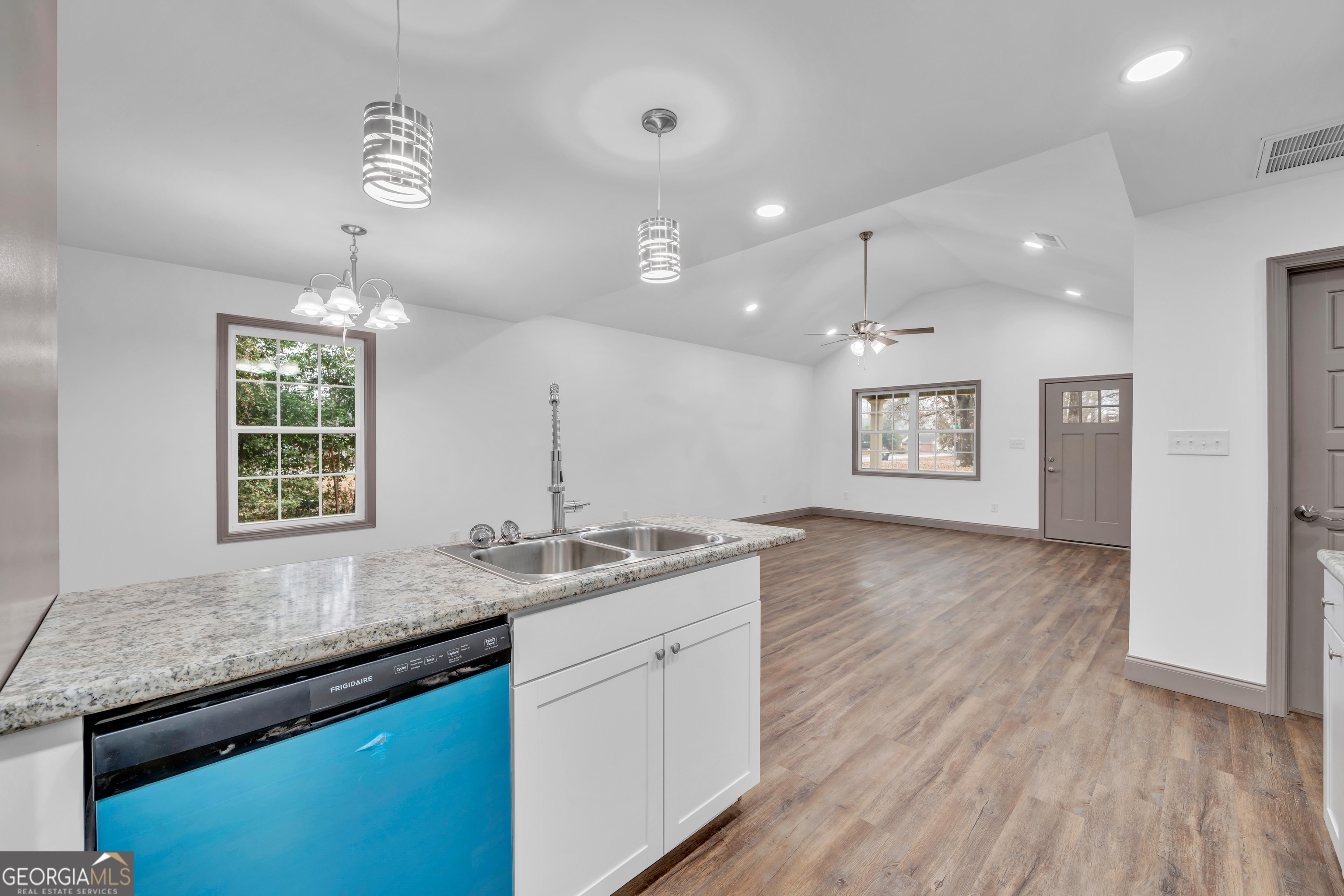 120 Dewey Street Warner Robins, GA 31093 - Photo 13 of 34