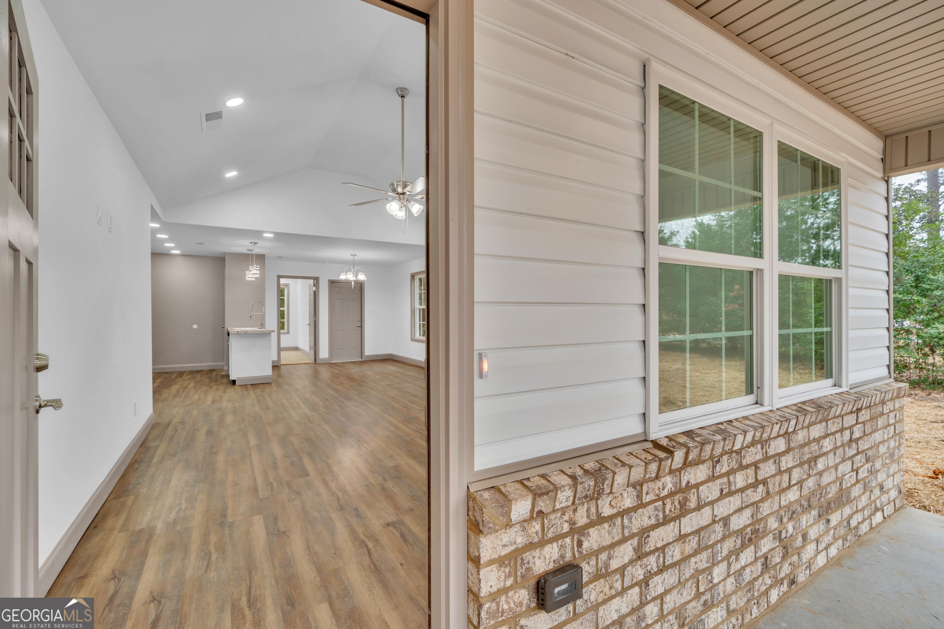 120 Dewey Street Warner Robins, GA 31093 - Photo 4 of 34