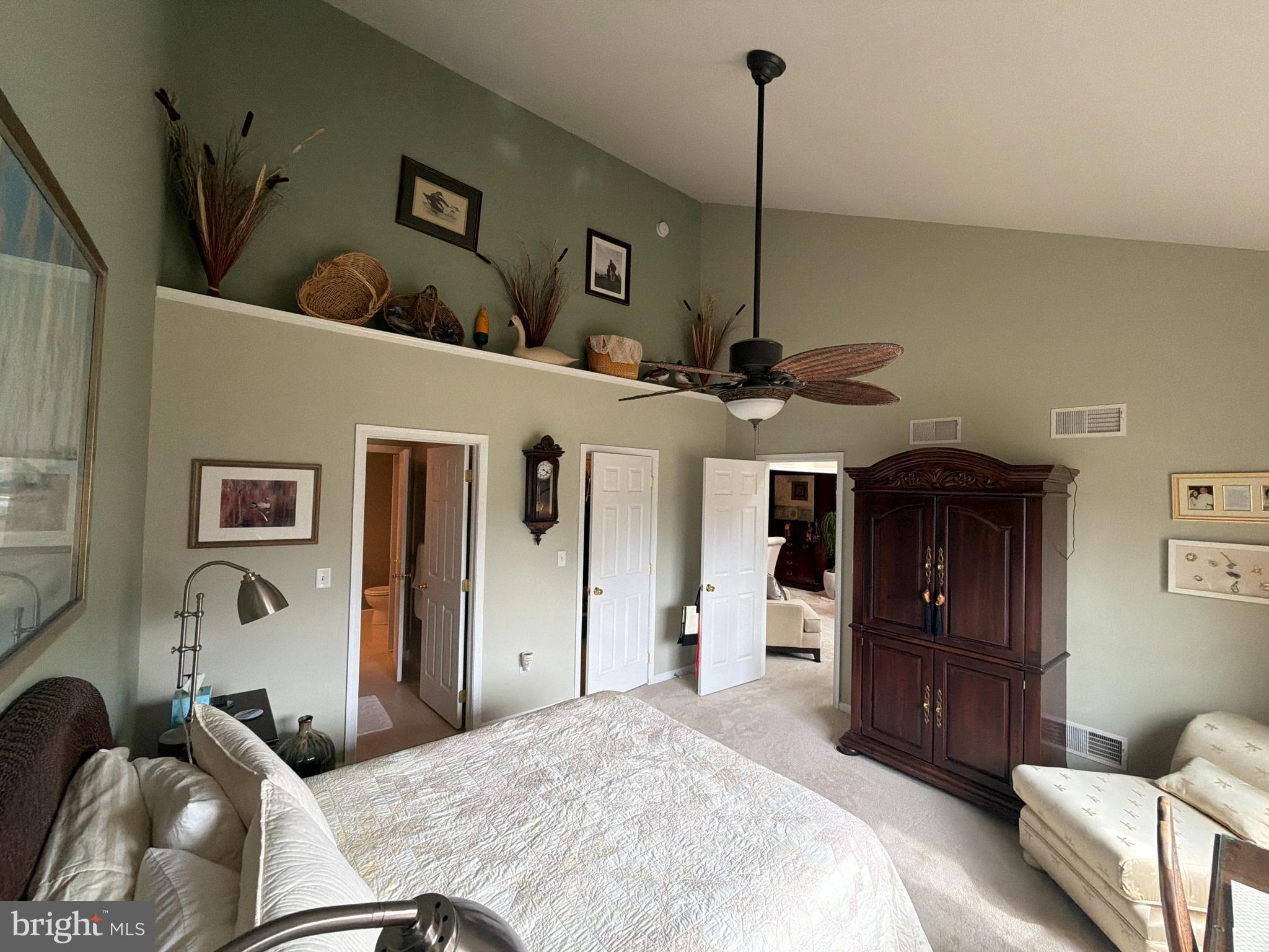 4245 Roth Farm Village Circle Mechanicsburg, PA 17050 - Photo 19 of 42 a living room with furniture and wooden floor