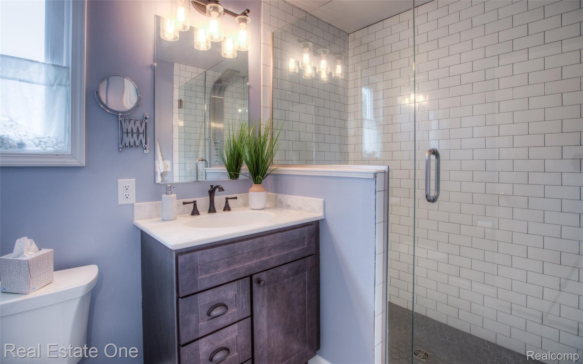 7828 Ridge Road North Canton, MI 48187 - Photo 13 of 28 -25.jpg