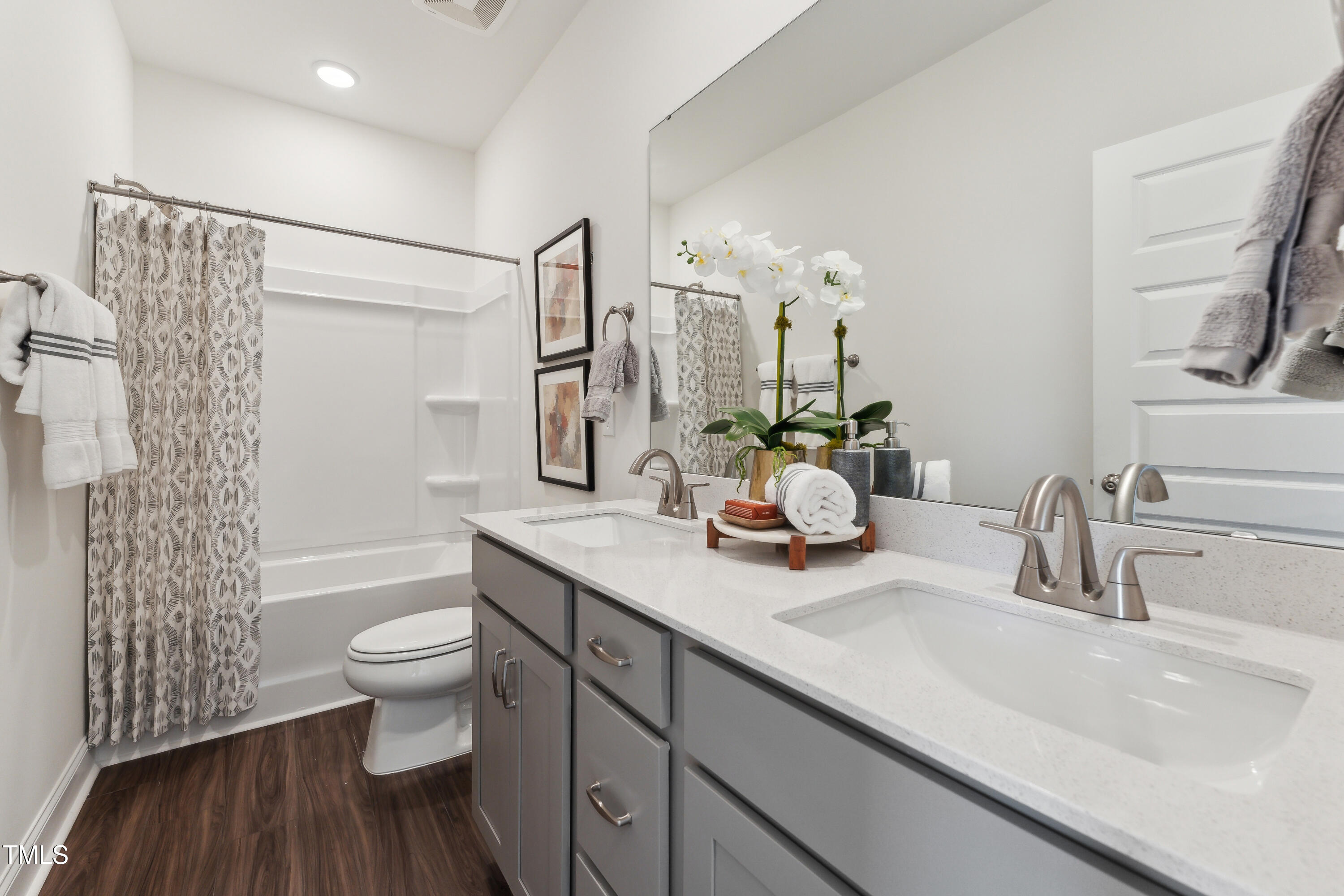 509 Kildaire Farm Road, Unit 302 Cary, NC 27511 - Photo 9 of 10 P_RAL_WAI_Julianne_INT_FBTH1_1