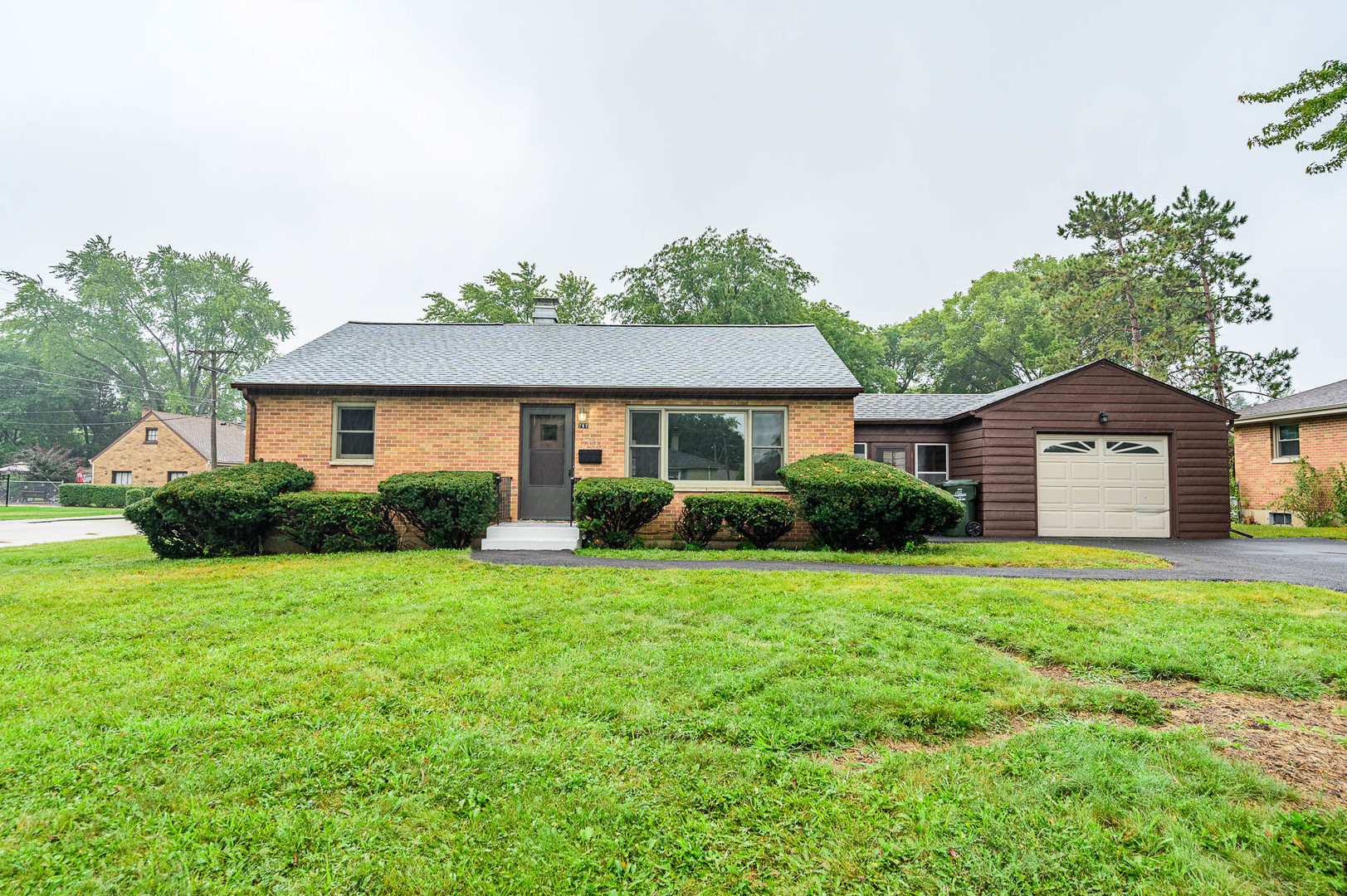 797 East State Street South Elgin, IL 60177 - Photo 1 of 7