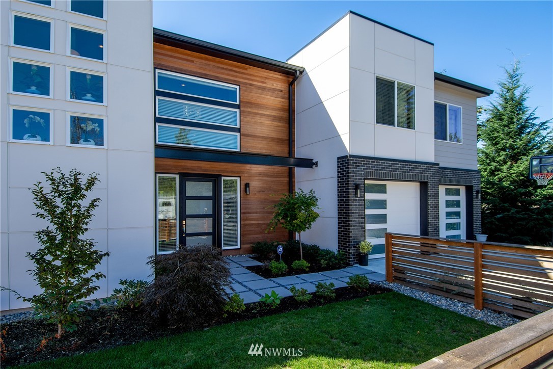 606 Hubbard Road Lynnwood, WA 98036 - Photo 2 of 25
