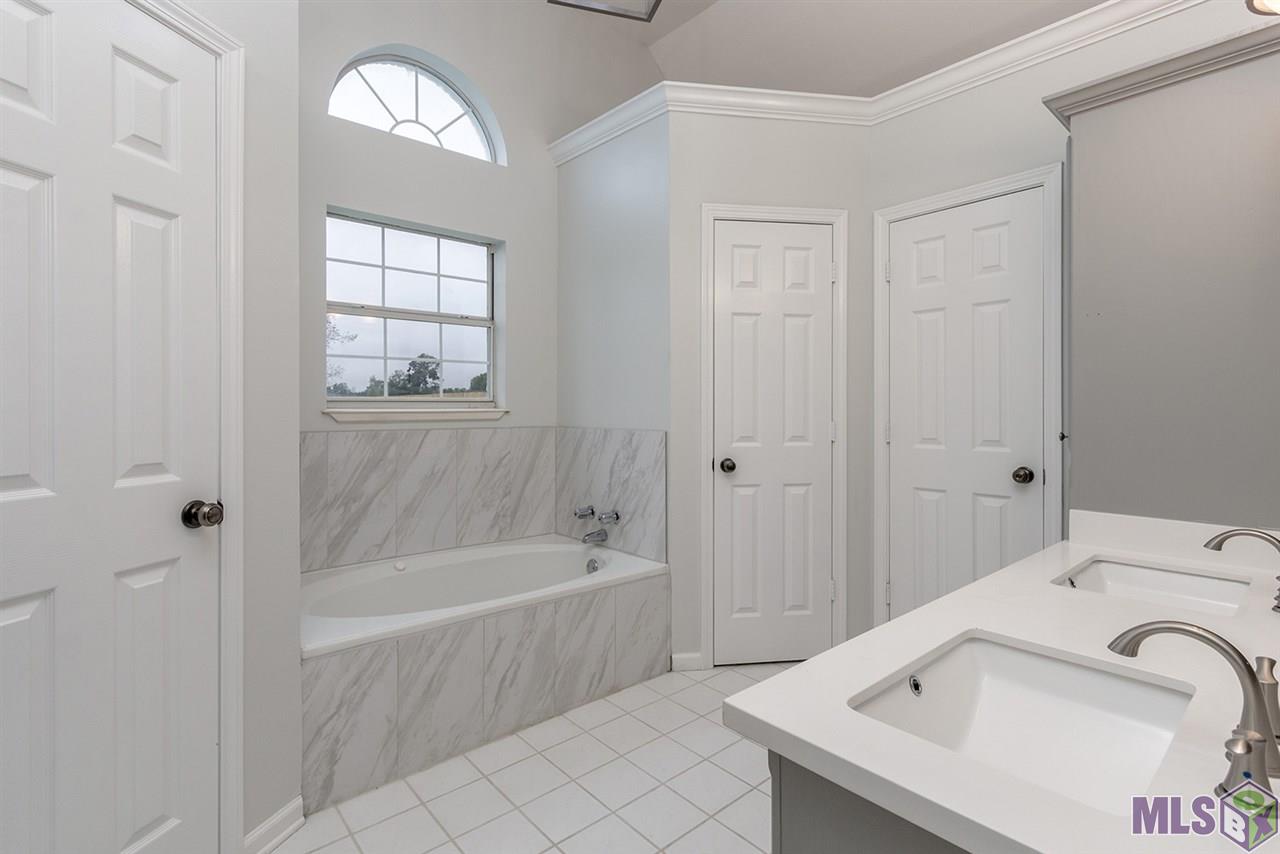 40101 Parker Road Prairieville, LA 70769 - Photo 15 of 17 Gallery Image 15