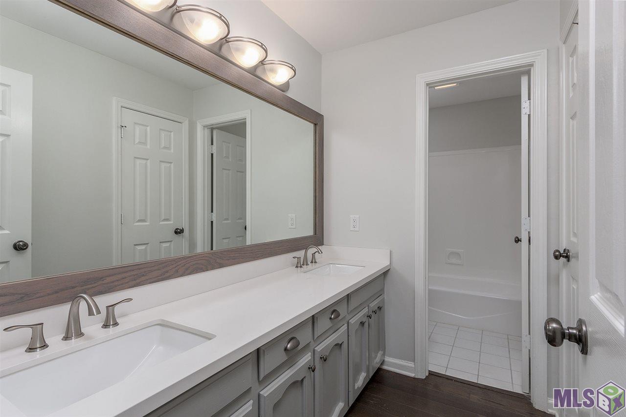 40101 Parker Road Prairieville, LA 70769 - Photo 3 of 17 Gallery Image 3
