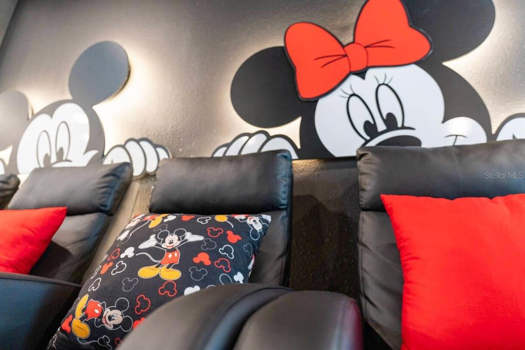 4541 Target Boulevard Kissimmee, FL 34746 - Photo 2 of 33 a living room with furniture