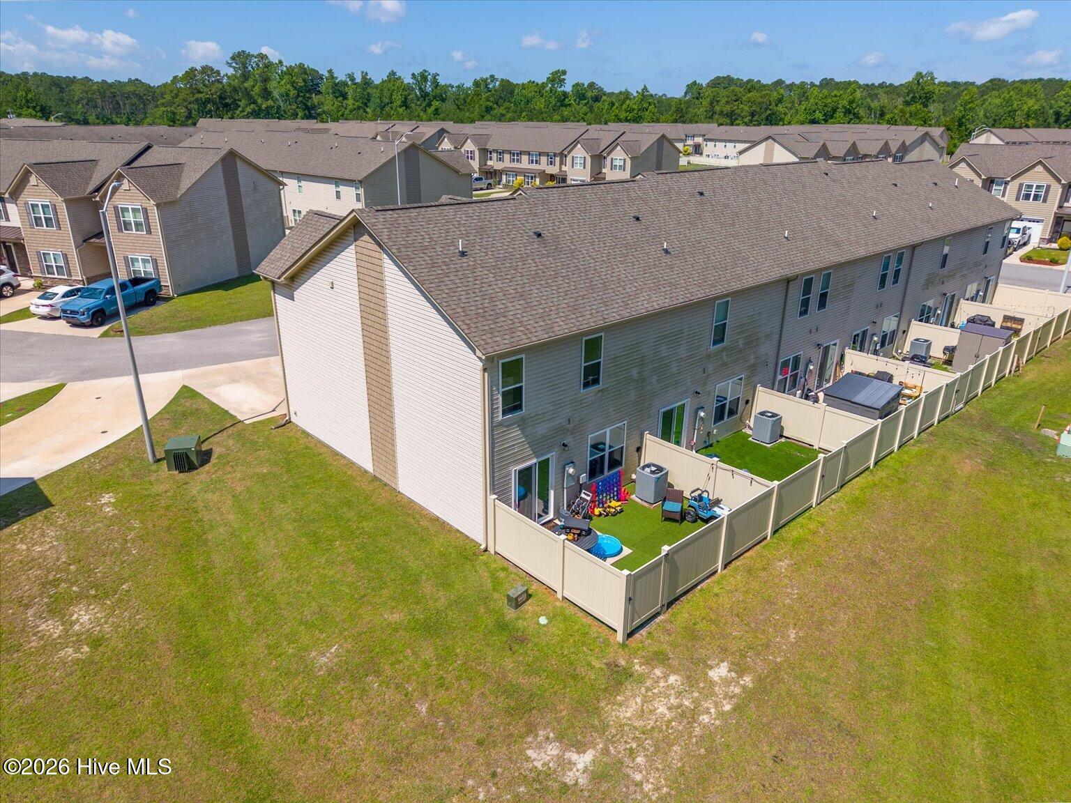 332 Glenellen Loop Road Midway Park, NC 28544 - Photo 4 of 30