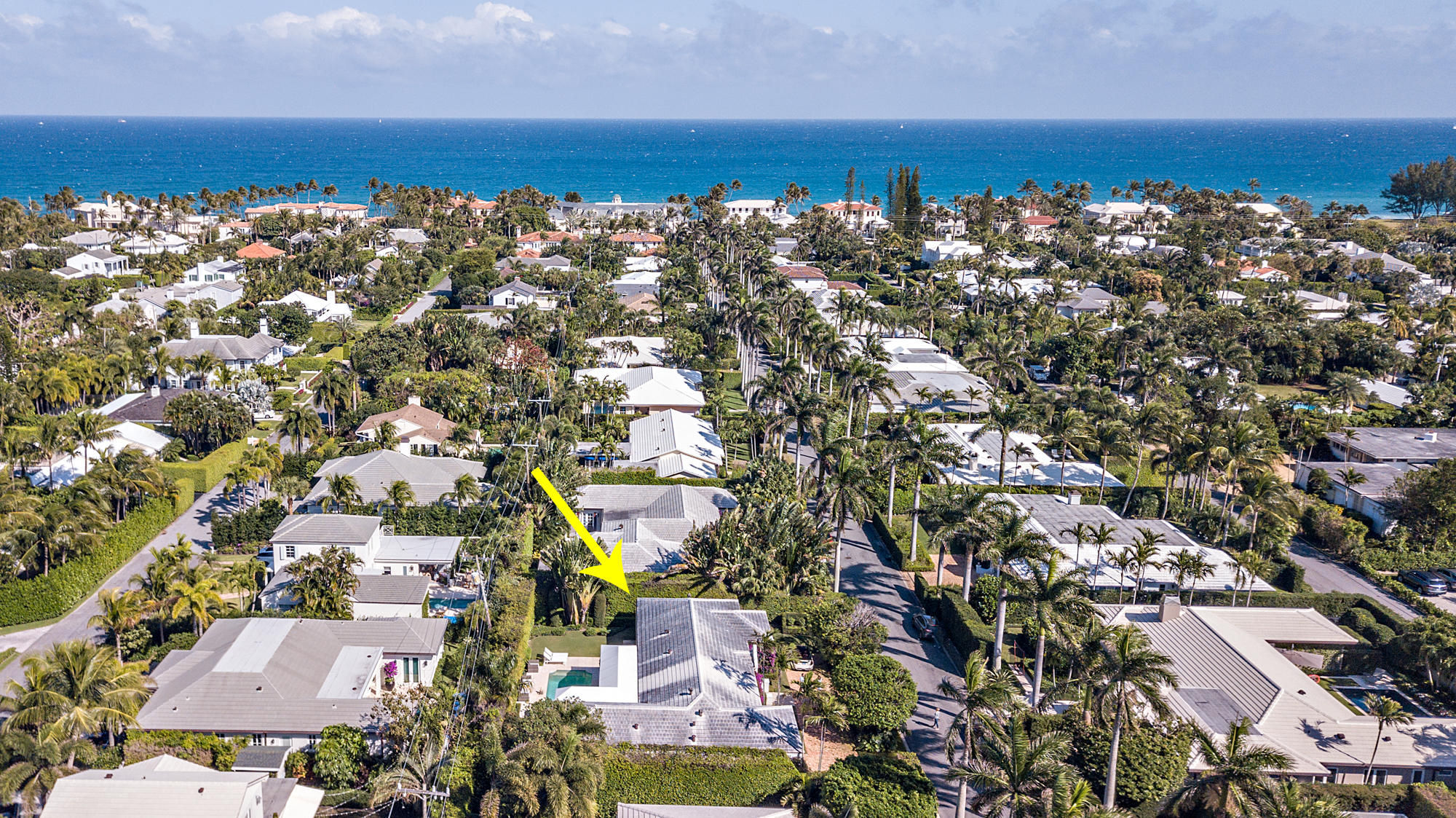 273 List Road Palm Beach, FL 33480 - Photo 25 of 26 an aerial view of multiple house