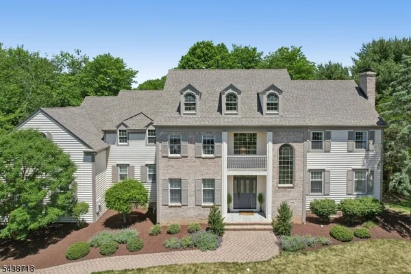 $1,425,000 | 14 North Stone Hedge Drive, Bernards, NJ 07920