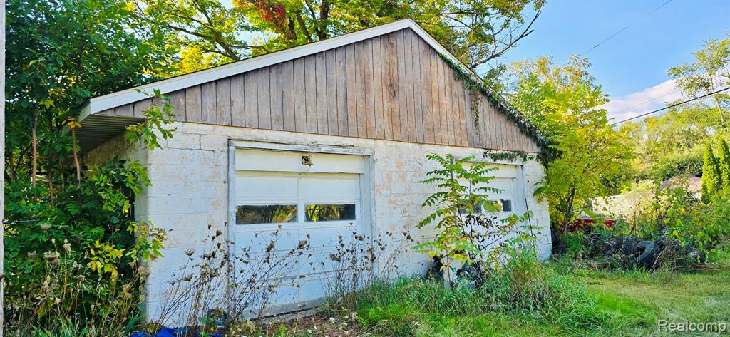 18575 Williamsville Road Gregory, MI 48137 - Photo 20 of 27 Gallery Image 20