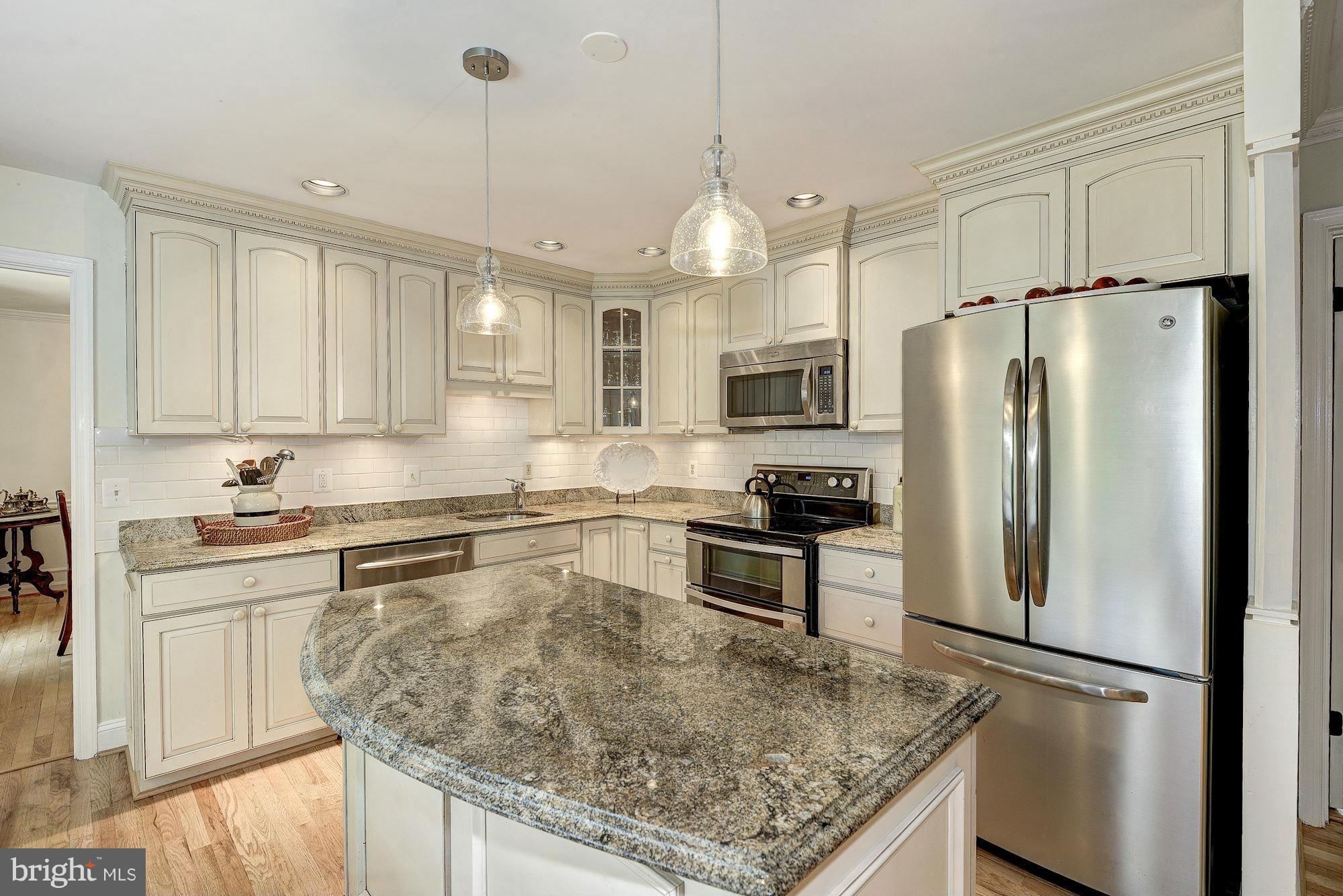 10205 Lawyers Road Vienna, VA 22181 - Photo 14 of 29 Kitchen