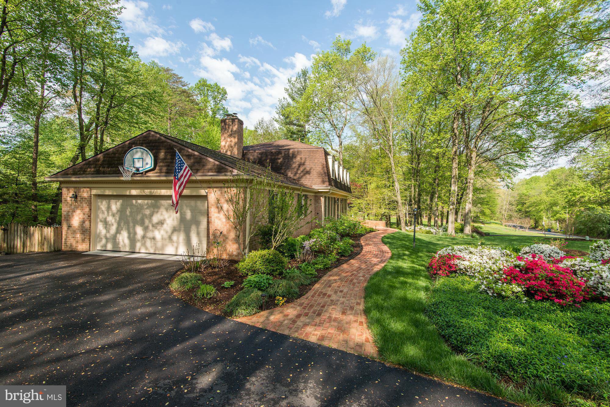 10205 Lawyers Road Vienna, VA 22181 - Photo 3 of 29 Exterior (General)