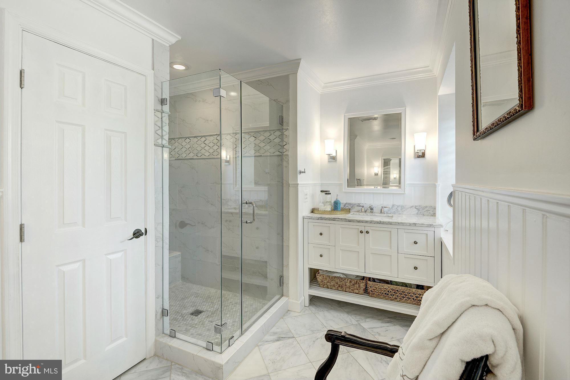10205 Lawyers Road Vienna, VA 22181 - Photo 21 of 29 Bath (Master)