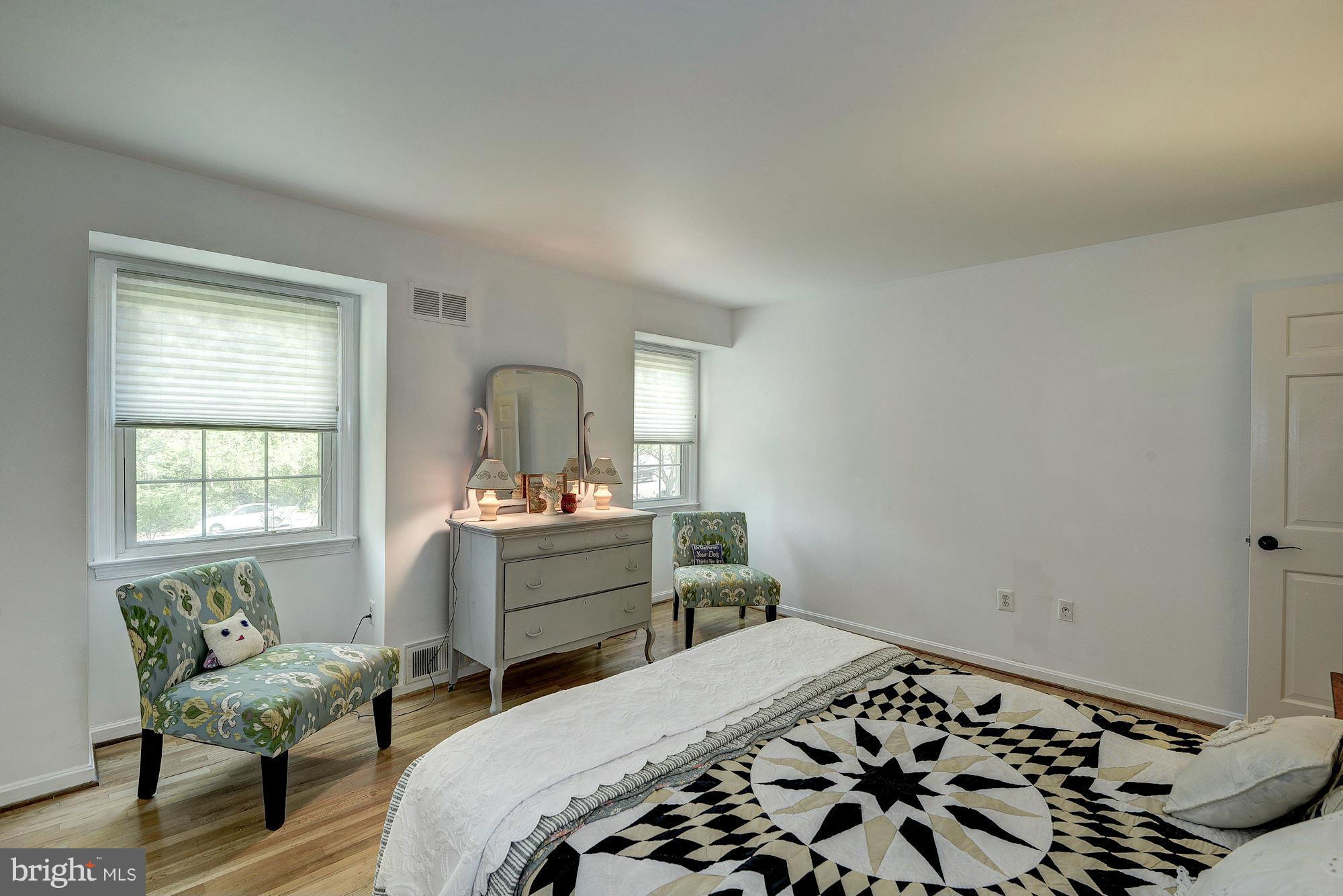 10205 Lawyers Road Vienna, VA 22181 - Photo 26 of 29 Bedroom
