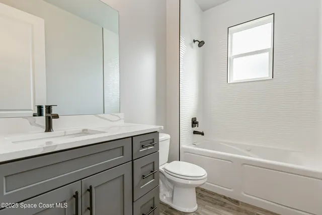 a view of parking area