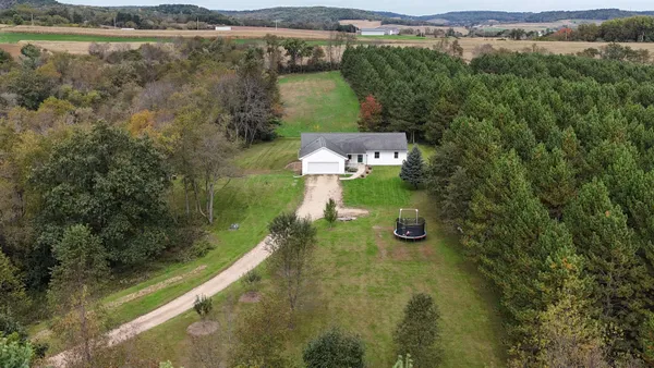 $697,500 | 30774 Novel Avenue, Kendall, WI 54638