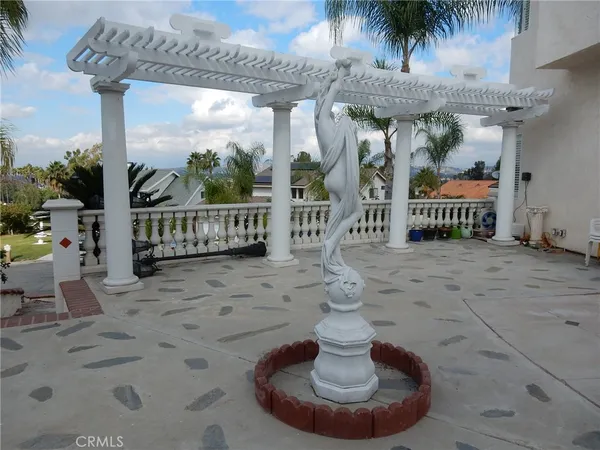a view of entryway