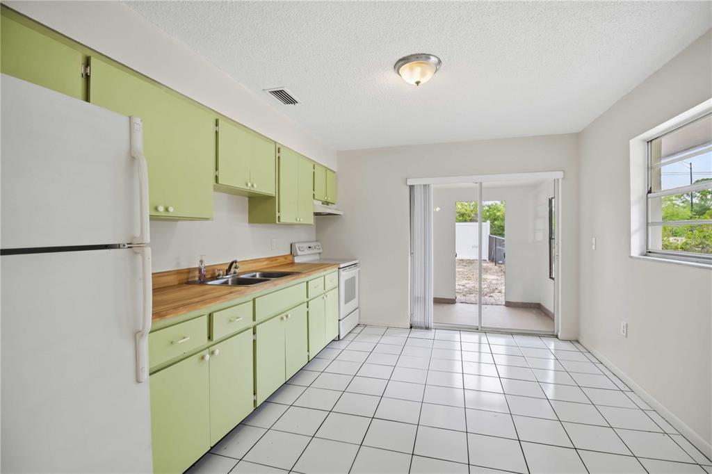 6909 Brentford Road Sarasota, FL 34241 - Photo 12 of 29