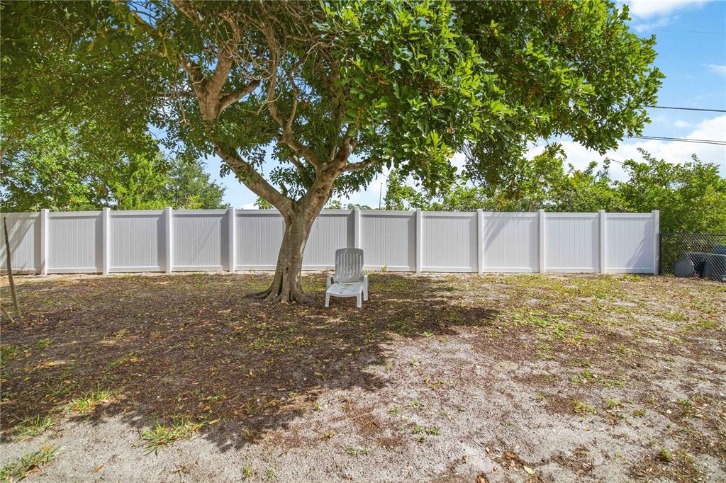 6909 Brentford Road Sarasota, FL 34241 - Photo 27 of 29