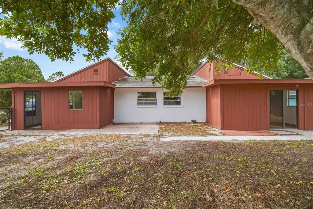 6909 Brentford Road Sarasota, FL 34241 - Photo 3 of 29
