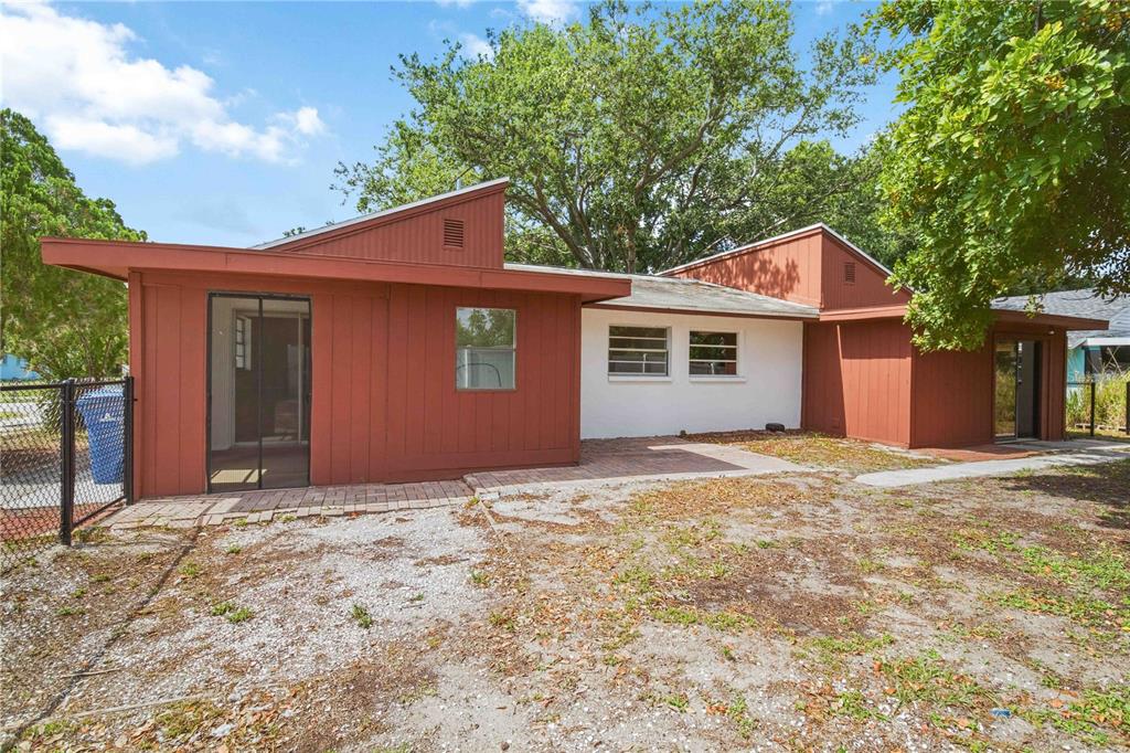 6909 Brentford Road Sarasota, FL 34241 - Photo 4 of 29