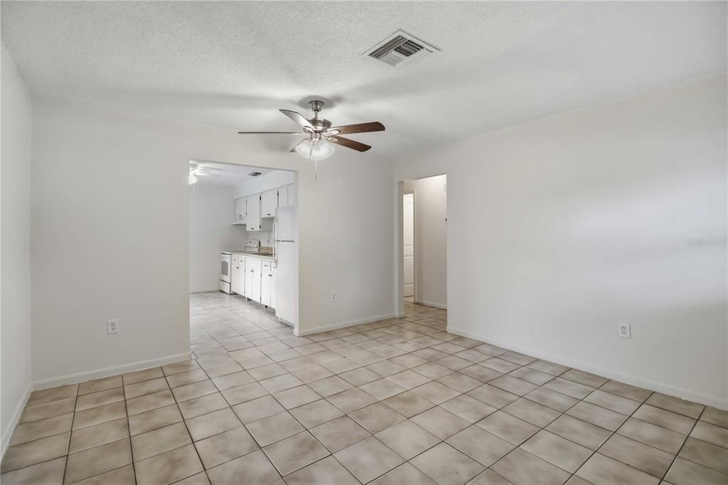 6909 Brentford Road Sarasota, FL 34241 - Photo 8 of 29
