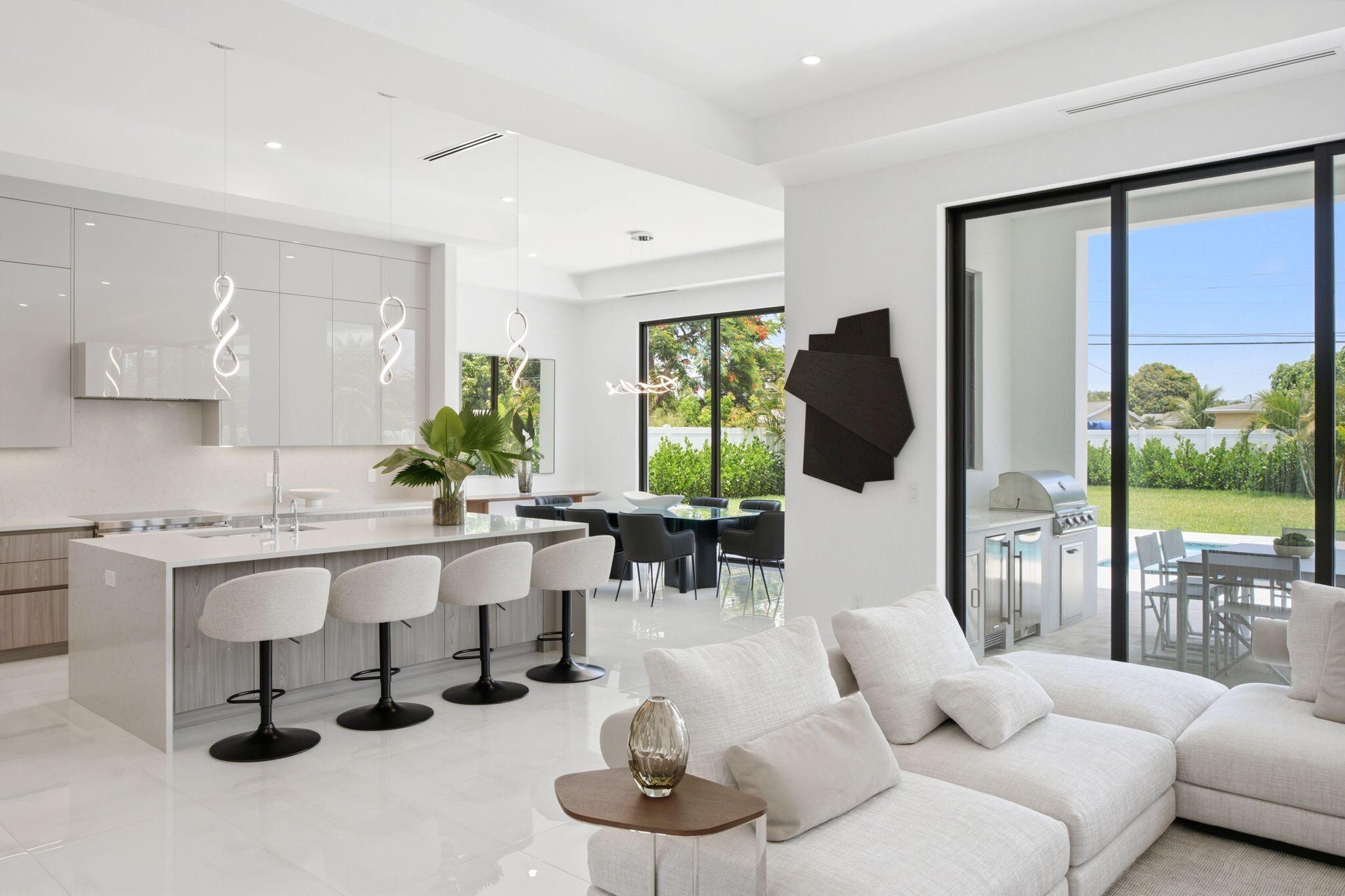 261 Northwest 8th Street Boca Raton, FL 33432 - Photo 12 of 47 261 NW 8th St Boca Raton FL 12