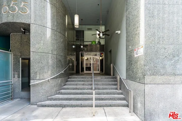 a view of entryway