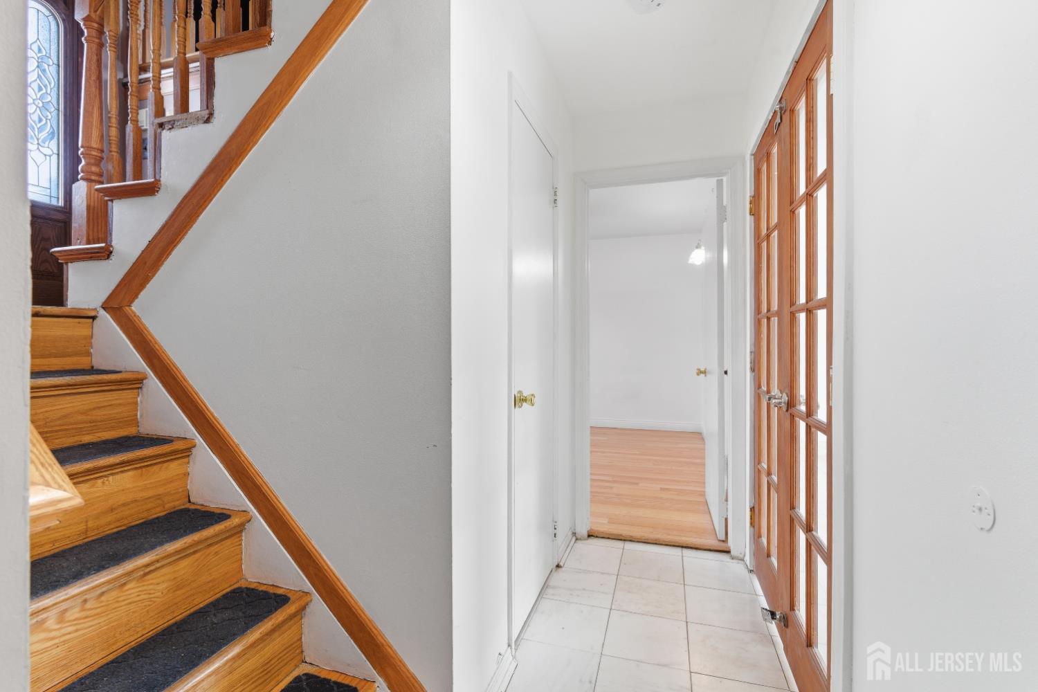 6 Cherry Street Edison, NJ 08817 - Photo 18 of 30 a view of an entryway