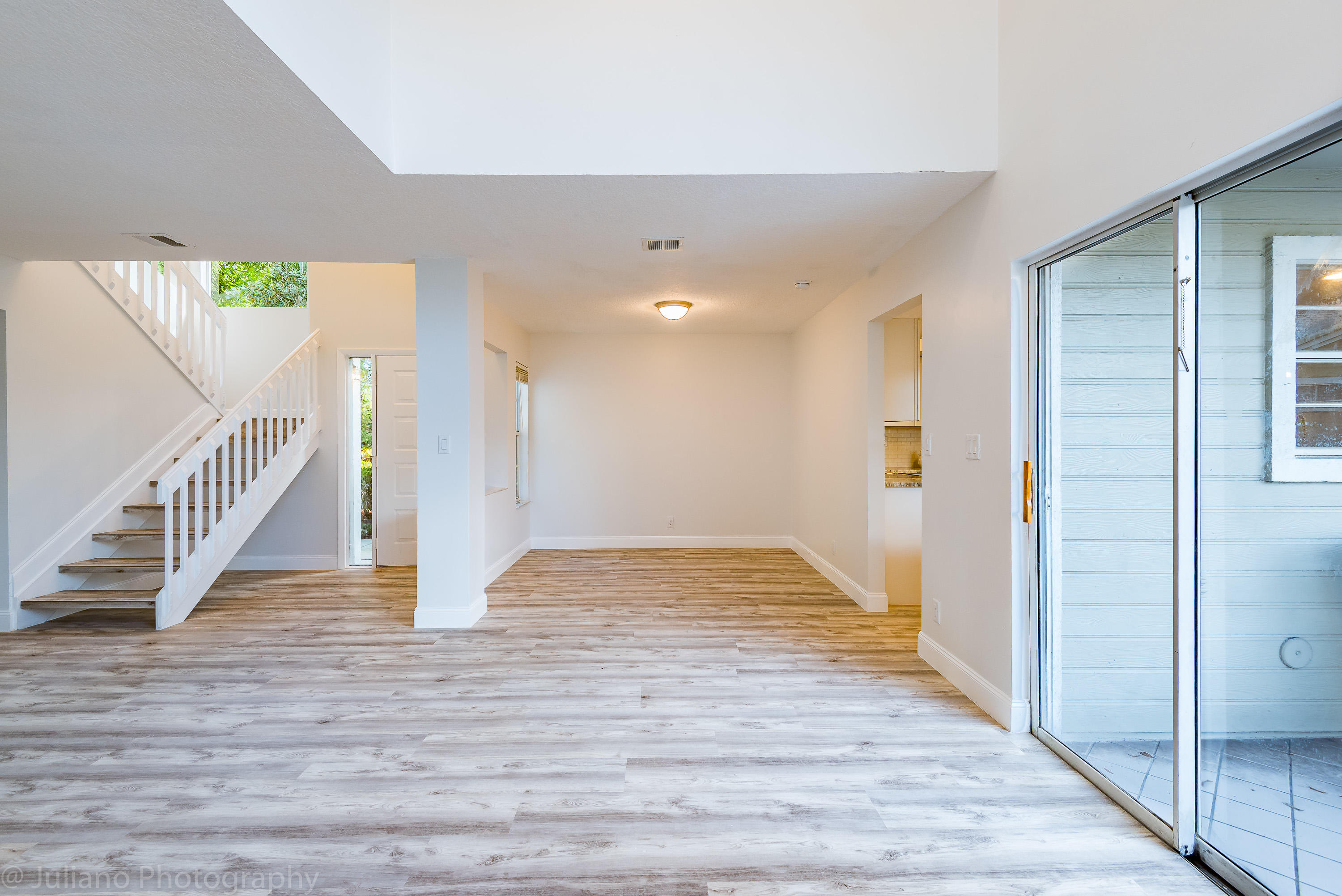 5080 Pointe Alexis Boca Raton, FL 33431 - Photo 12 of 31 Dining/Living