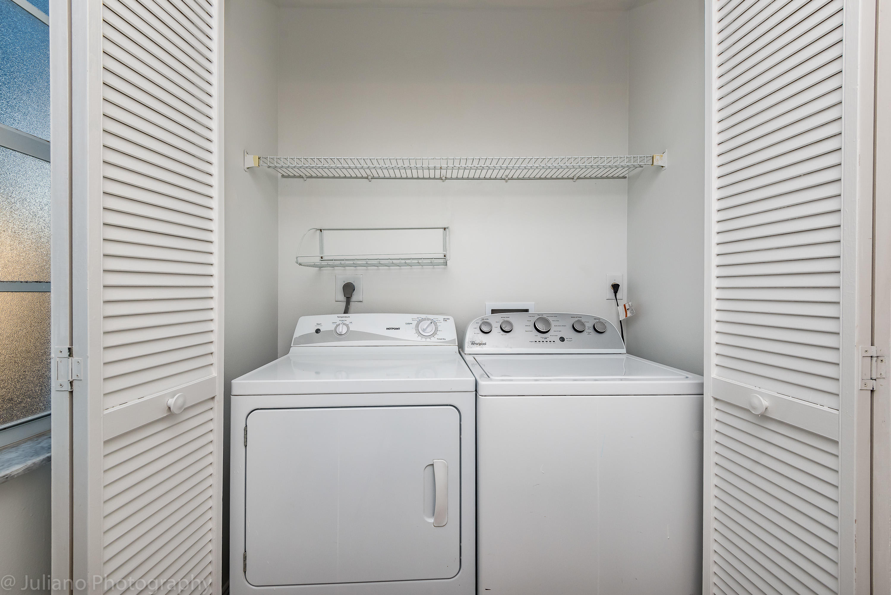 5080 Pointe Alexis Boca Raton, FL 33431 - Photo 25 of 31 Laundry