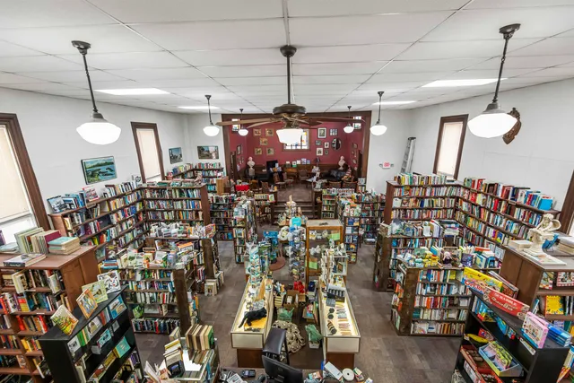 $359,000 | 145-147 East Montello Street, Montello, WI 53949