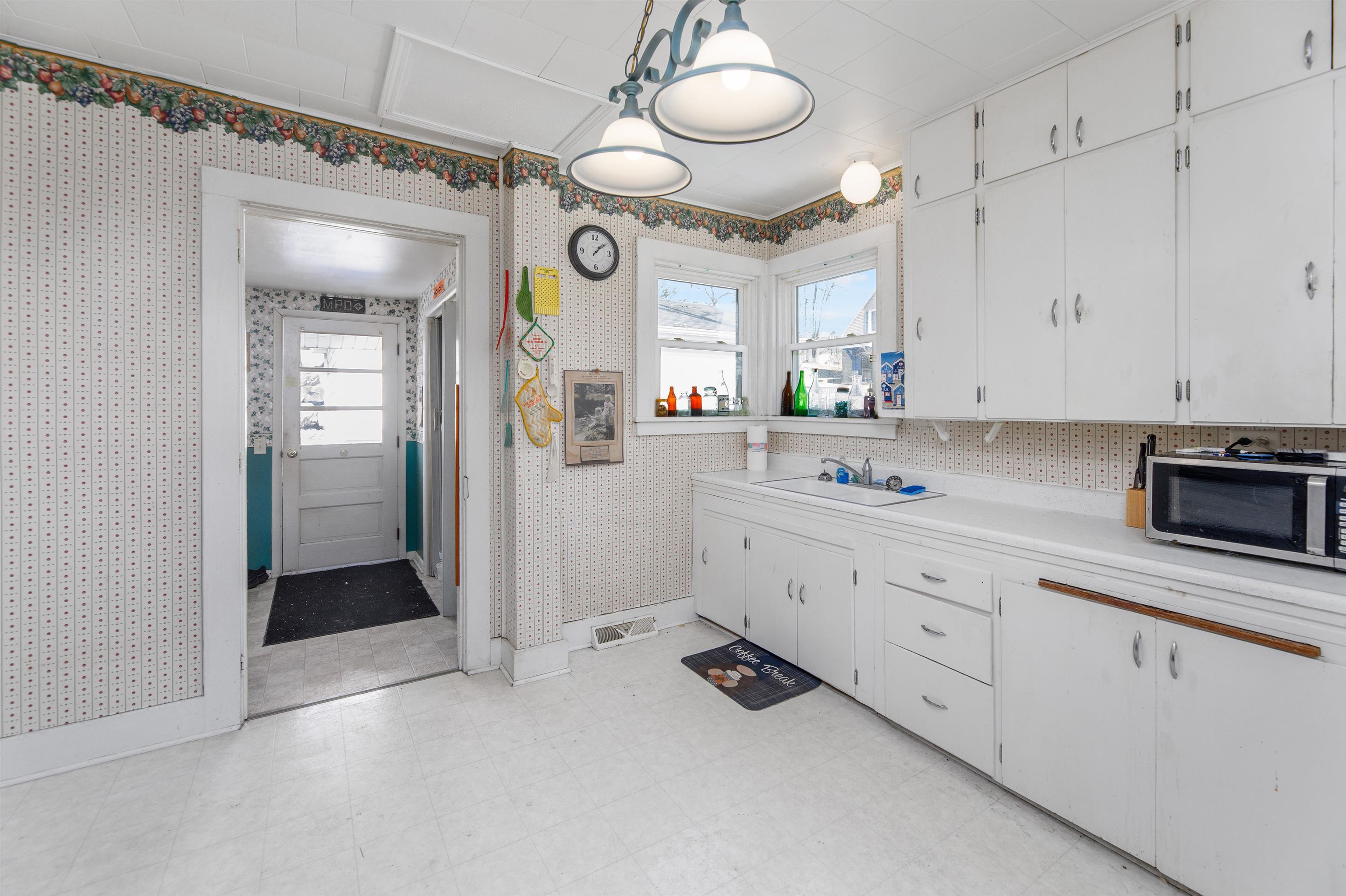 145-147 East Montello Street Montello, WI 53949 - Photo 10 of 57