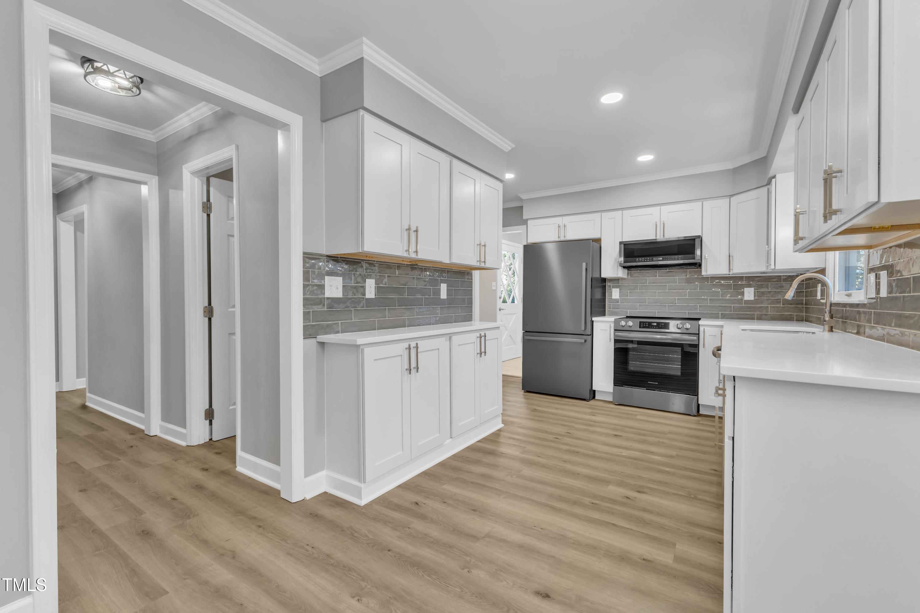 1006 Sedwick Road Durham, NC 27713 - Photo 16 of 34 1006 Sedwick Dinette2