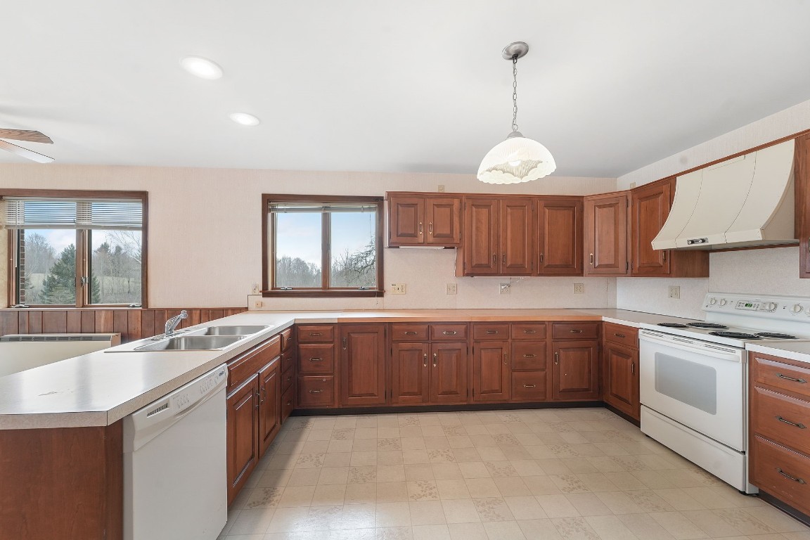 492 Bunn Hill Road Vestal, NY 13850 - Photo 9 of 50