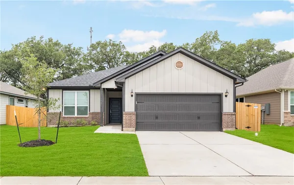 $1,900 | 2385 Lightfoot Lane, Bryan, TX 77803