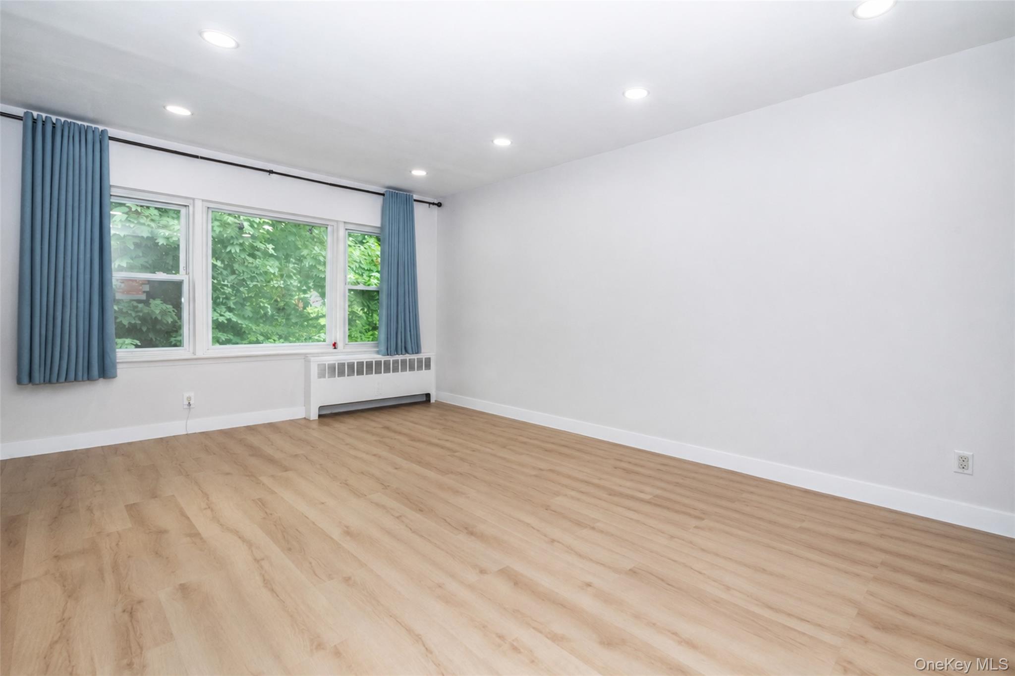 643 Pelham Road, Unit 4D New Rochelle, NY 10805 - Photo 6 of 37