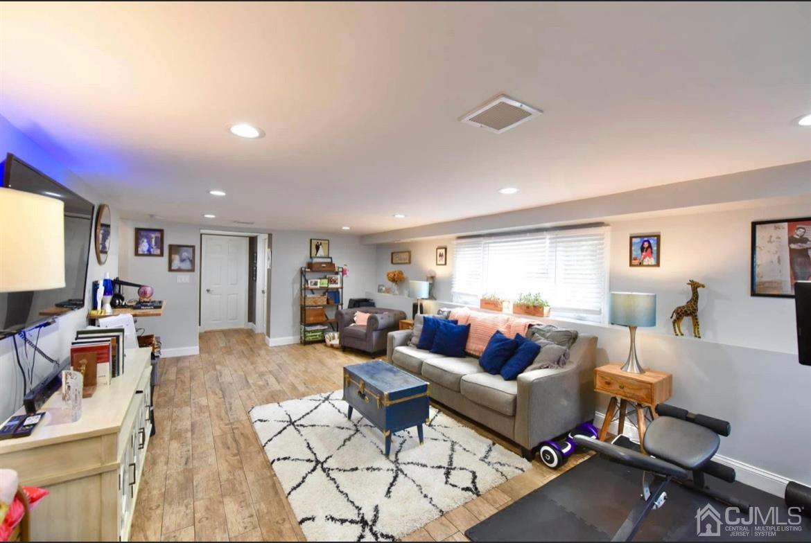4 Westminster Road Colonia, NJ 07067 - Photo 11 of 14